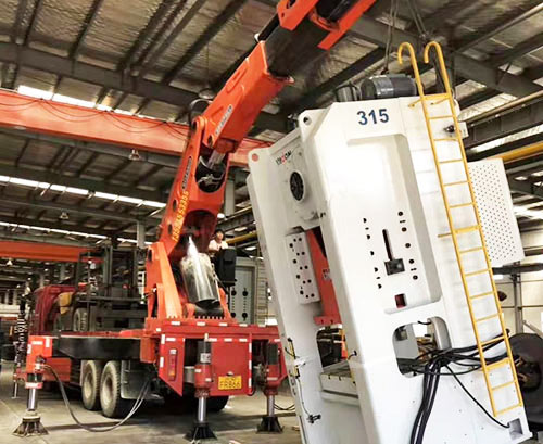 桂东提升工作效率，选择优质折臂吊租赁服务