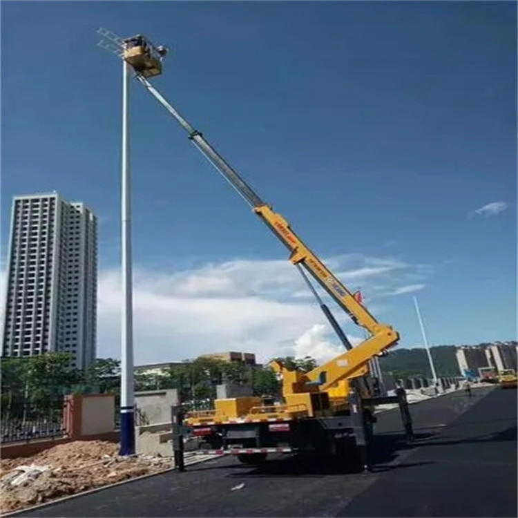 桂东维修路灯的曲臂升降车出租