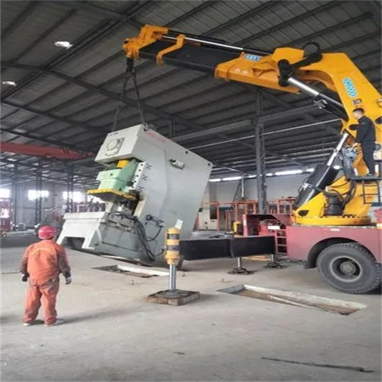 桂东80吨折臂吊车出租附近电话